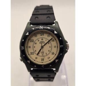 Vintage Timex Indiglo Men's 1994 Watch Black Green. New battery & resin band